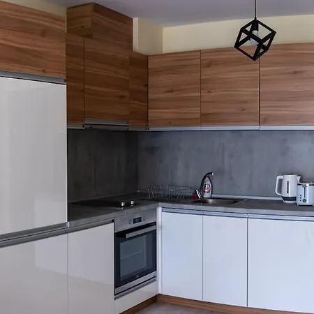 Apartmán La Familia 1 *