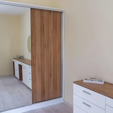 Apartament La Familia 1 *