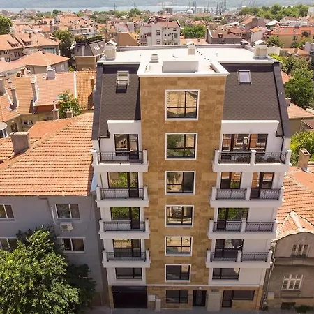 Apartament La Familia 1 *